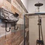 Caruma Surf Albergue *