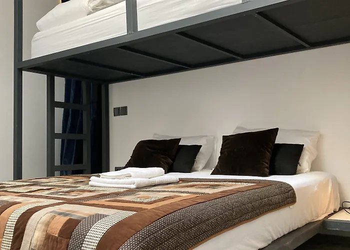 Caruma Surf Hostel Matosinhos (Porto)